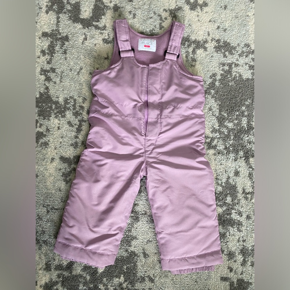 Children’s Place toddler snowsuit size 2T. Like new.
